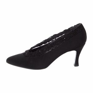 NIB Stuart Weitzman Lace Trim Embellishment Pumps size 4.5